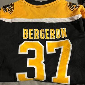 Boys bruins jersey
